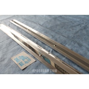 GIULIA GT COUPLE SILLBOARD USED 