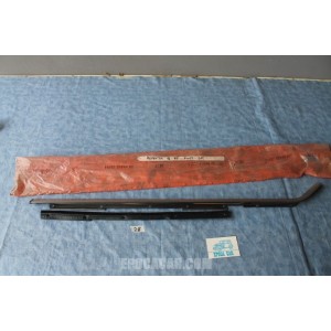 ALFETTA DAL 1978 CORNICE RASAVETRO ESTERNA POSTERIORE SINISTRA  116576004900