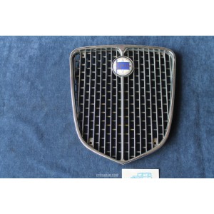 LANCIA 2000 BN CENTRAL FRONT GRILL
