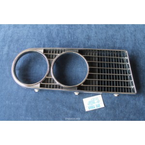 LANCIA 2000 FRONT GRILL RIGHT SIDE