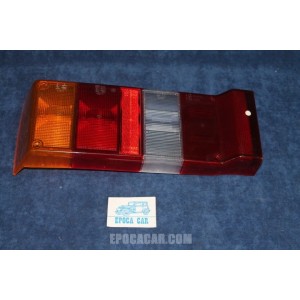 Y10   PLASTICA PER FANALINO POST. SX  CON RETRO   ALTISSIMO